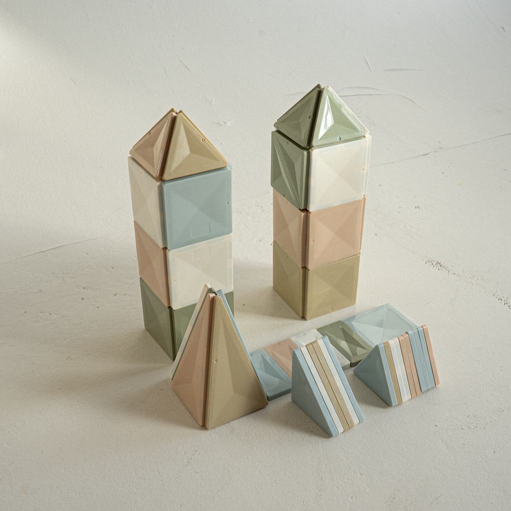 Magnetic Tile Play Set