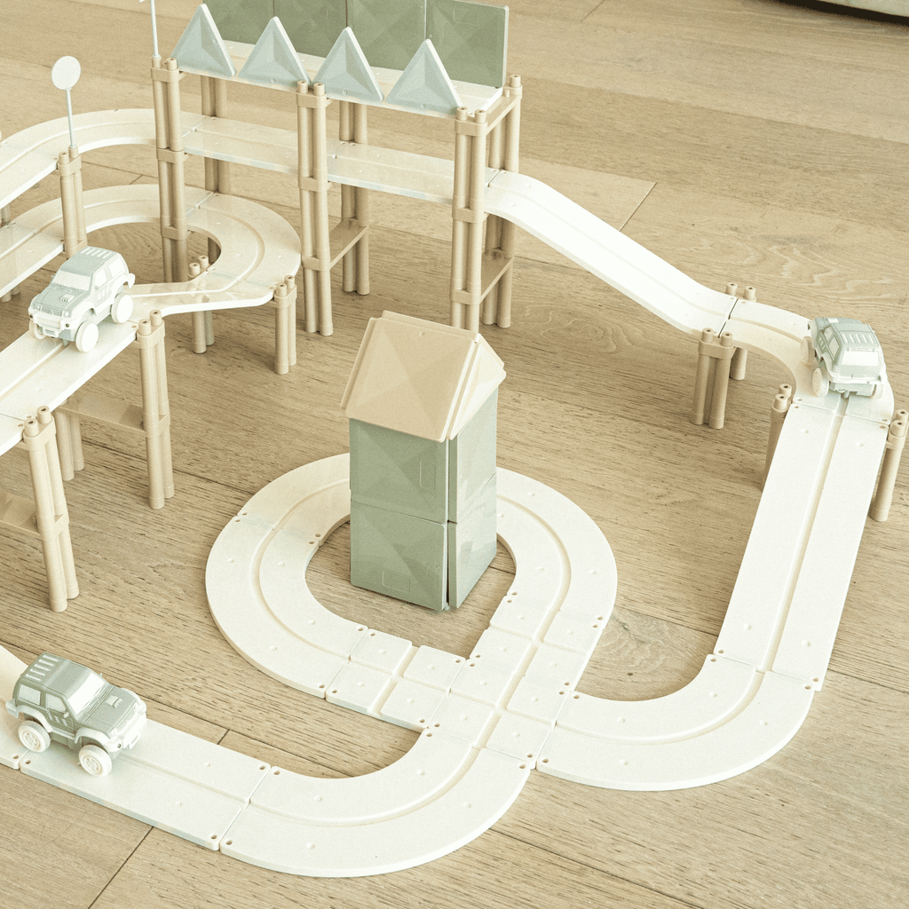 Race Track Car Set - 4 Pack (extras)